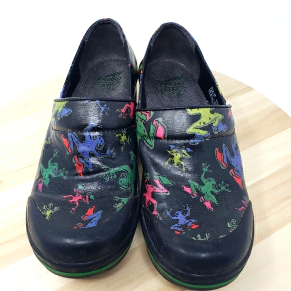 Dansko Vegan Black Frog Volley Shoes Clogs Comfort Colorful Nursing EU38 US7.5-8 - Picture 3 of 14